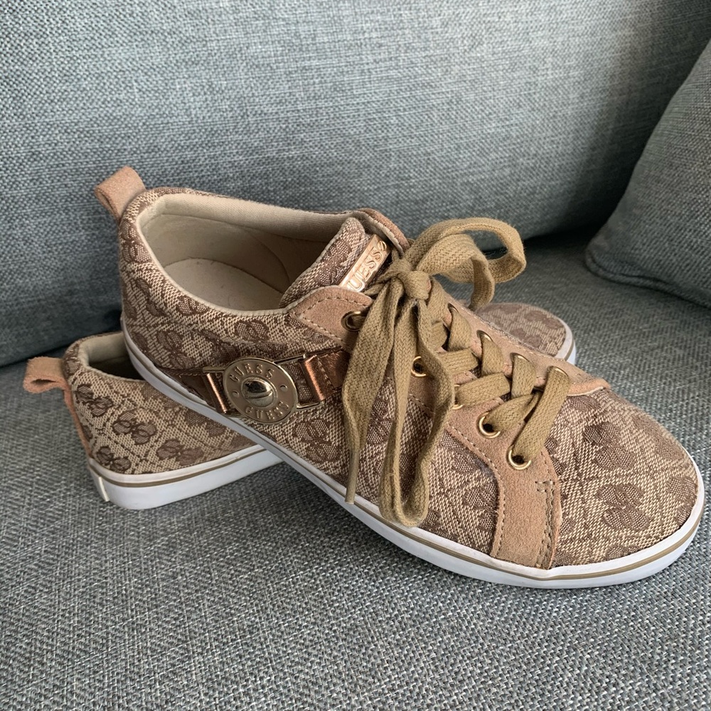 Guess Logo Sneakers